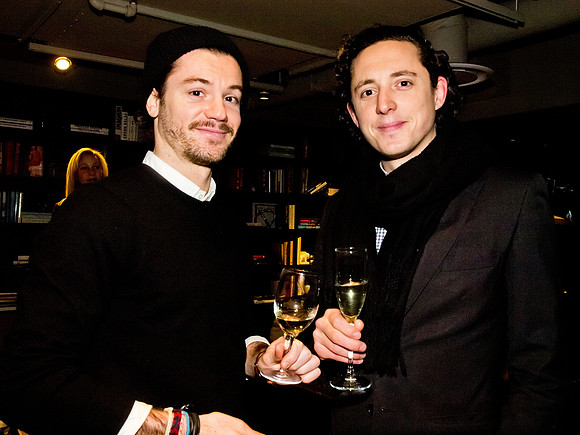 _2241890