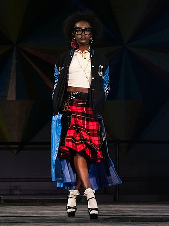 _9057123DapperQ © Frank Rocco