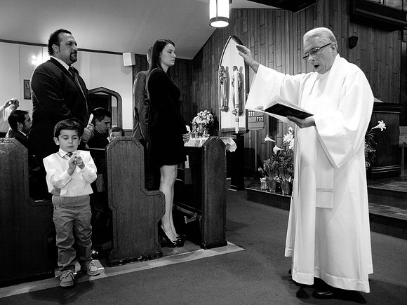 _F272012BW