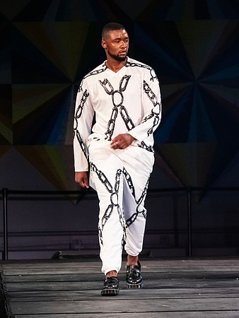 _9058406DapperQ © Frank Rocco