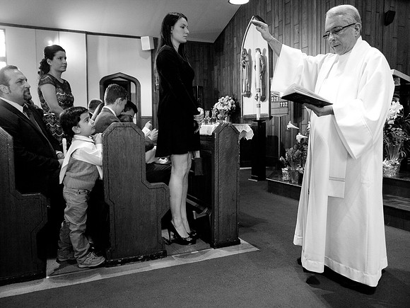 _F272008BW